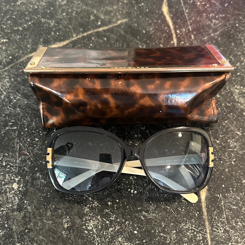 Tory Burch Navy Sunglasses with Tortoise Shell Case